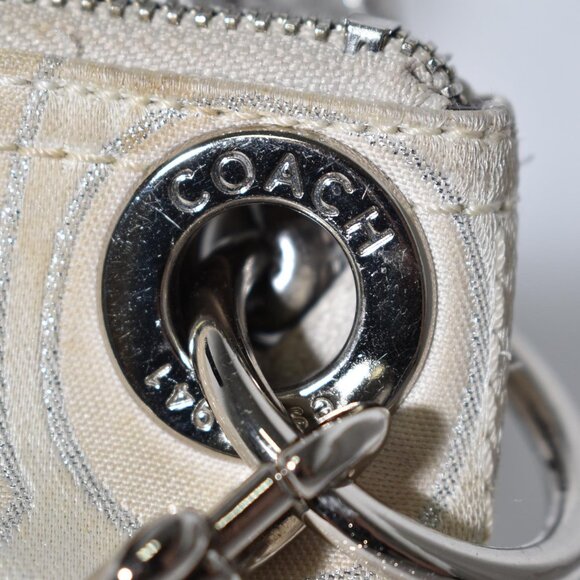 Authentic Coach Crossbody Bag White with Silver Trim - Picture 2 of 6